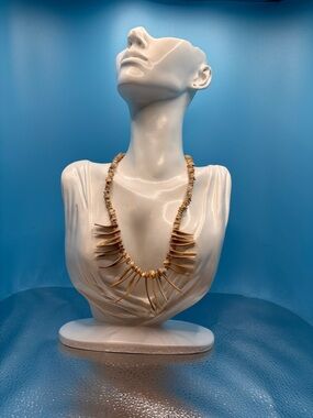 Vintage 1970s Genuine Hawaiian Puka & Shell Spike Necklace 16”